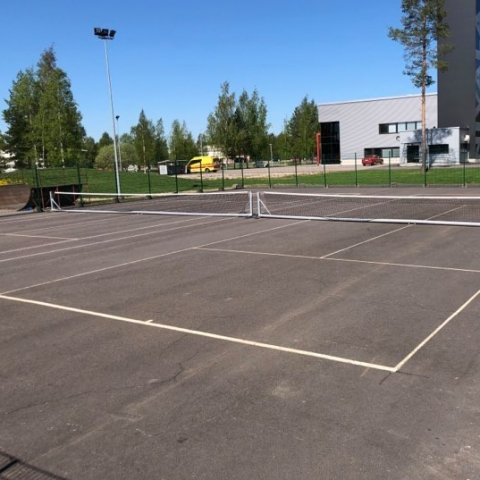 tenniskenttä
